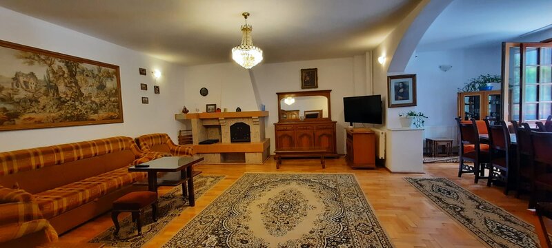 Busteni, Poiana Tapului, Vila superba, vedere deosebita